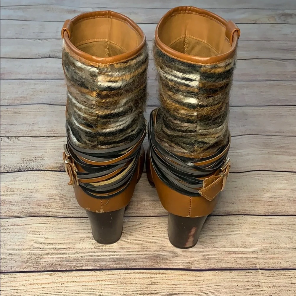 Francesca’s Ankle Yarn Boots with Buckles Size 8